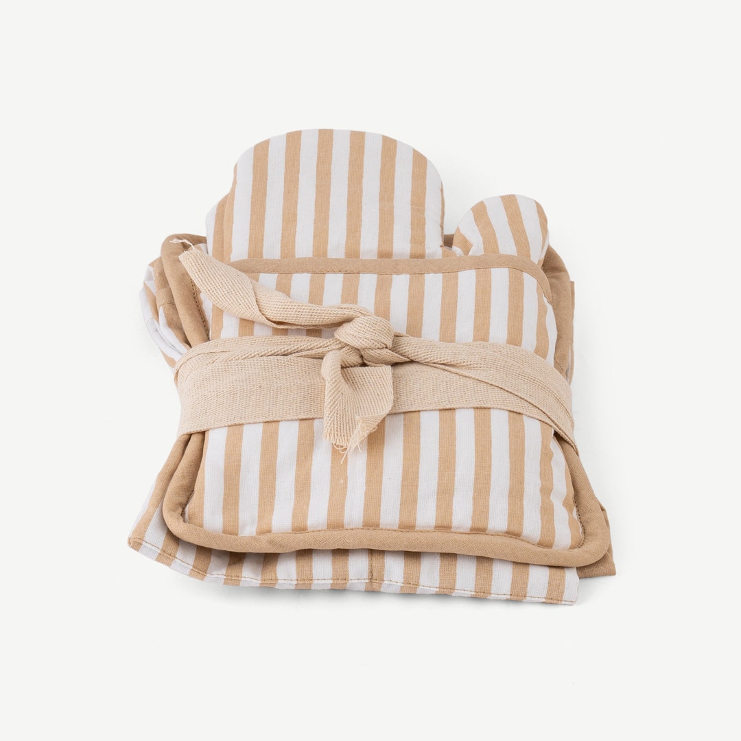 طقم مريلة وحامل وعاء وقفاز من فيروني