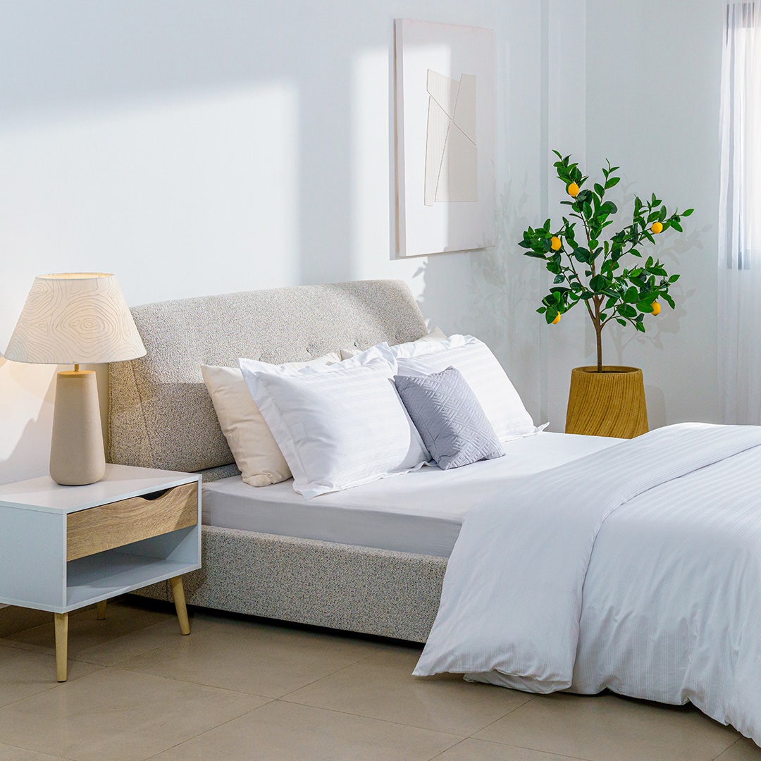 Yullen Queen Bed 160x200cm Greige