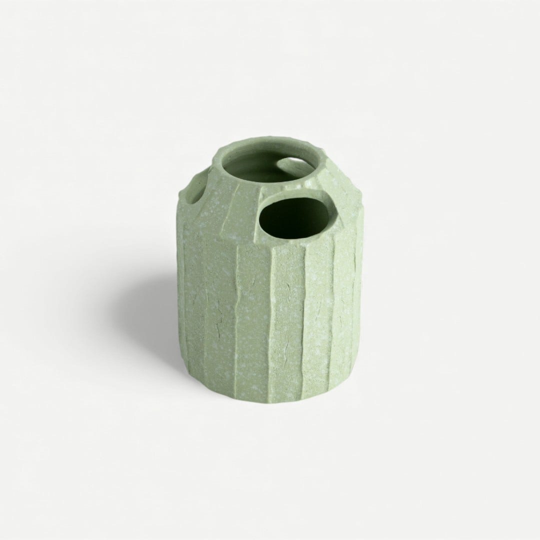 فاميو حامل فرشاة أسنان