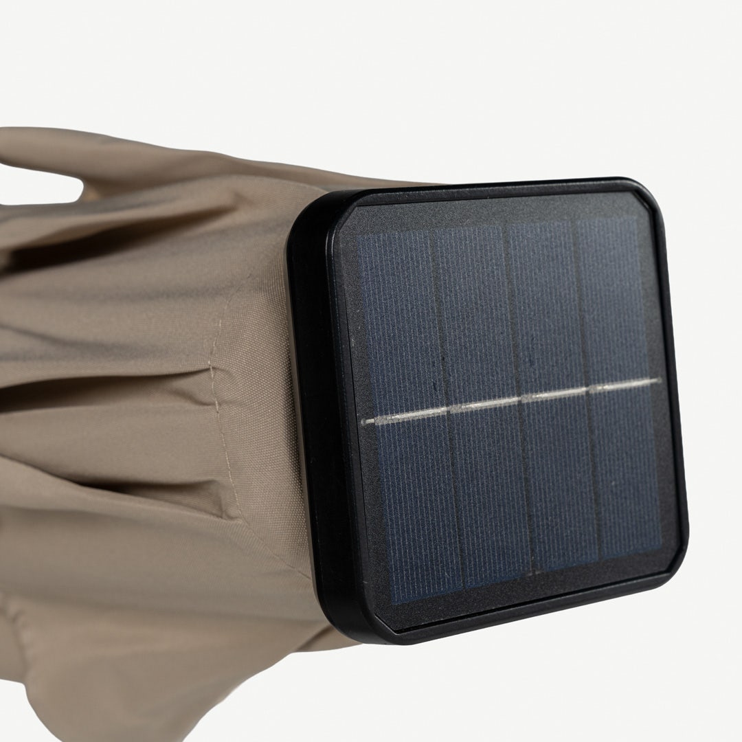 سيلكوس مظلة خارجية بإضاءة LED - بيج