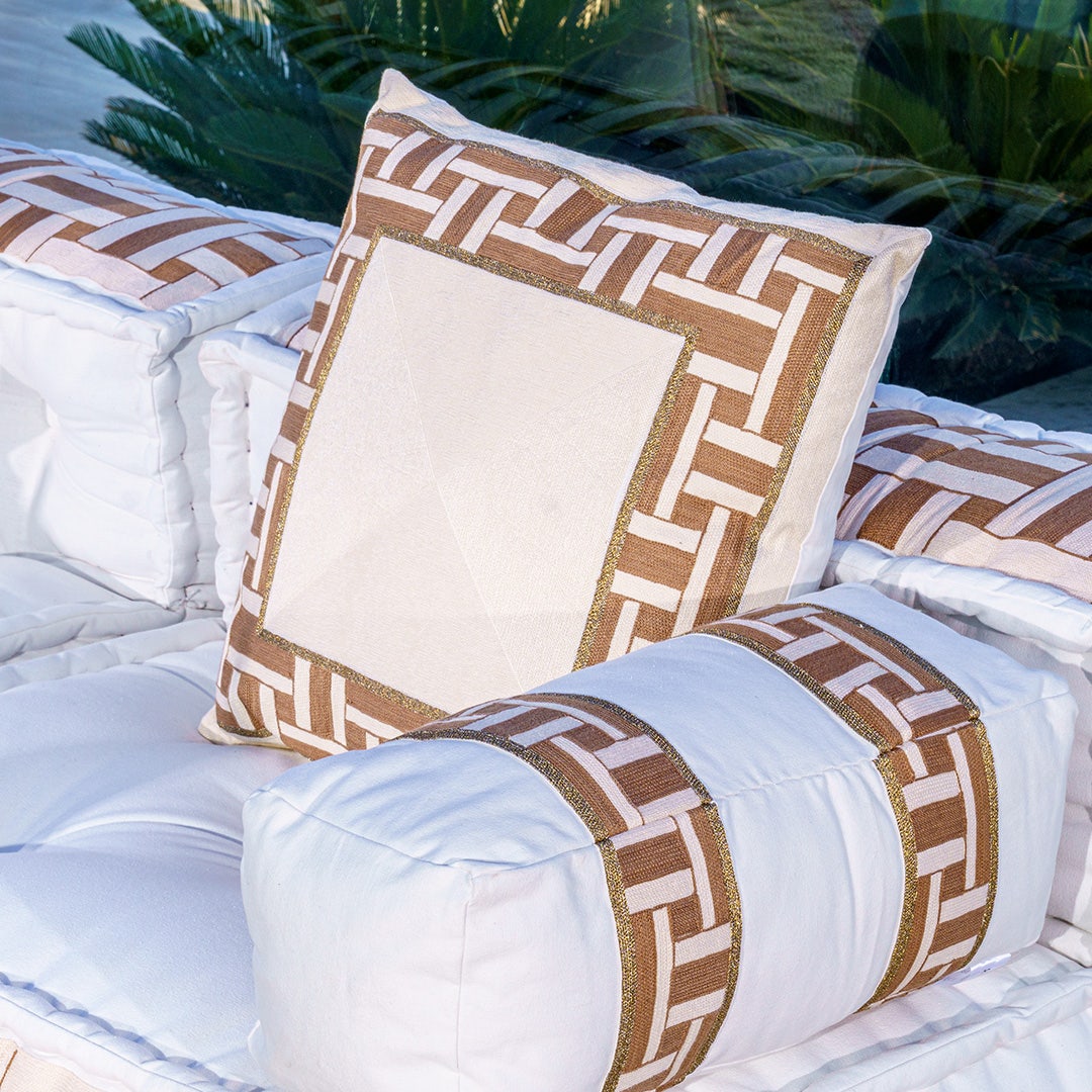 Vogue Border Emb Cushion - 50x50cm