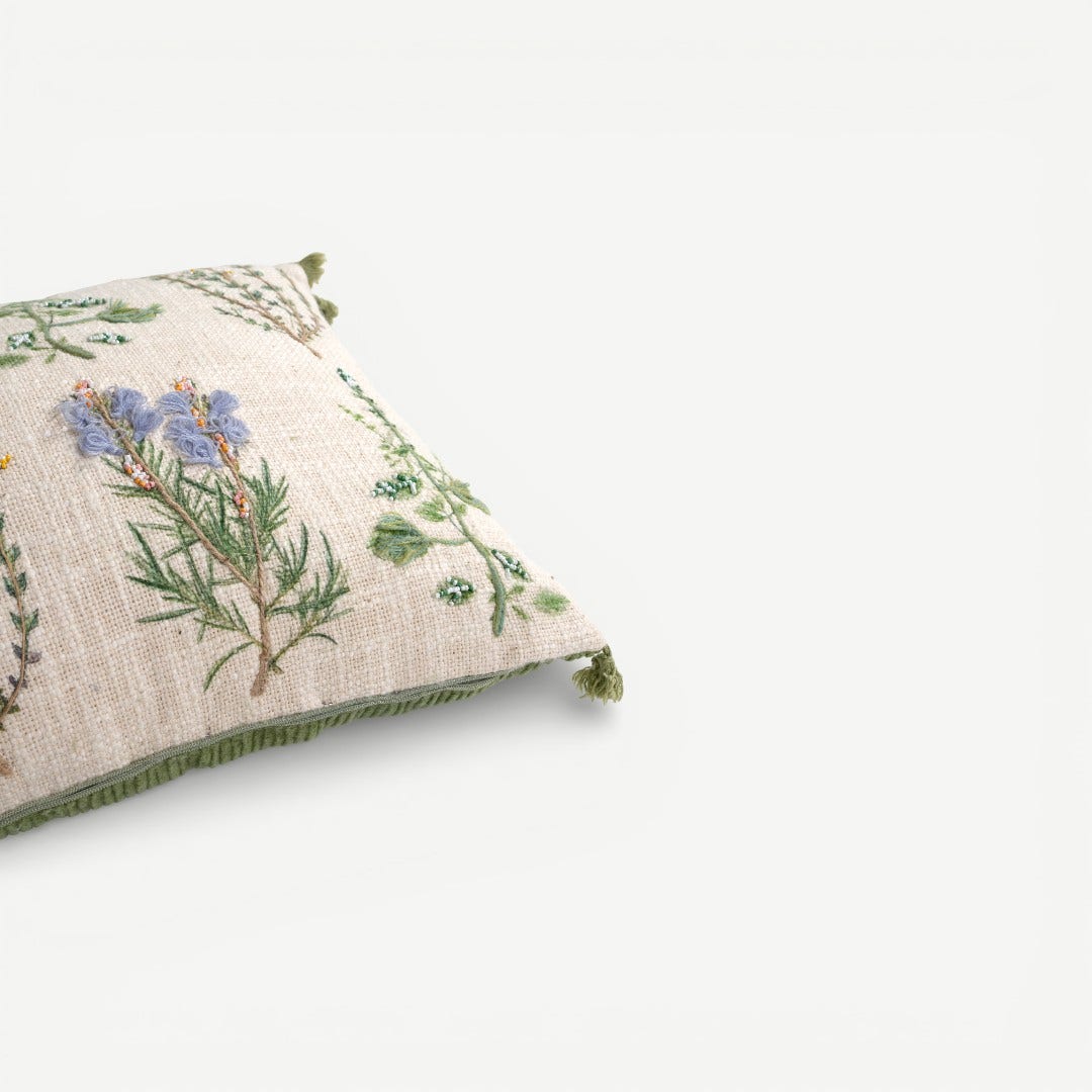 ليفي وسادة مطرزة 35×50 سم