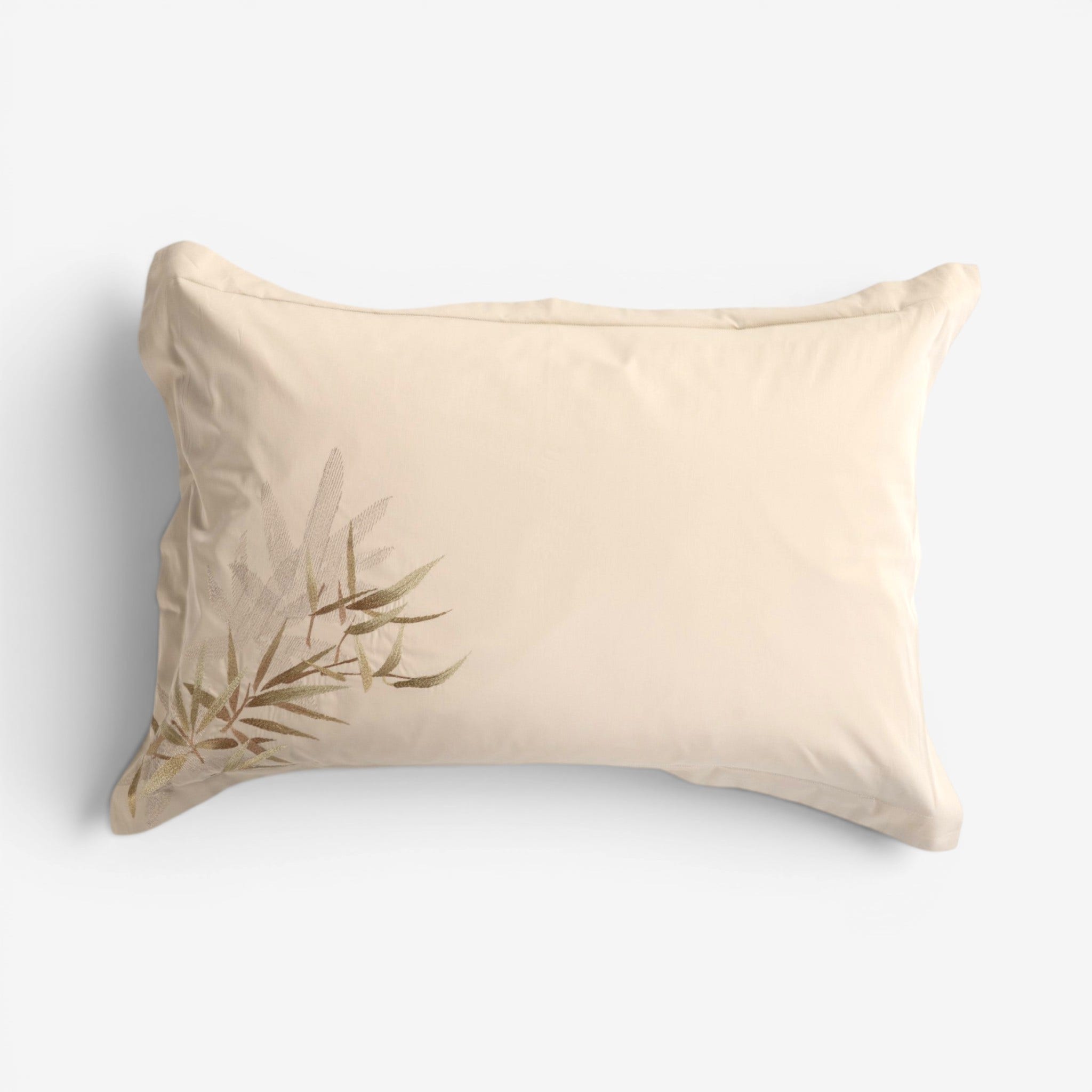 Aureo Emb. Comforter Set