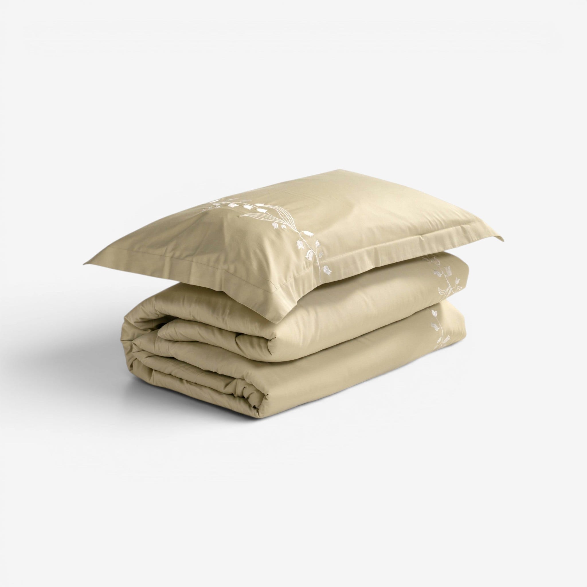 Kyric Emb. Comforter Set