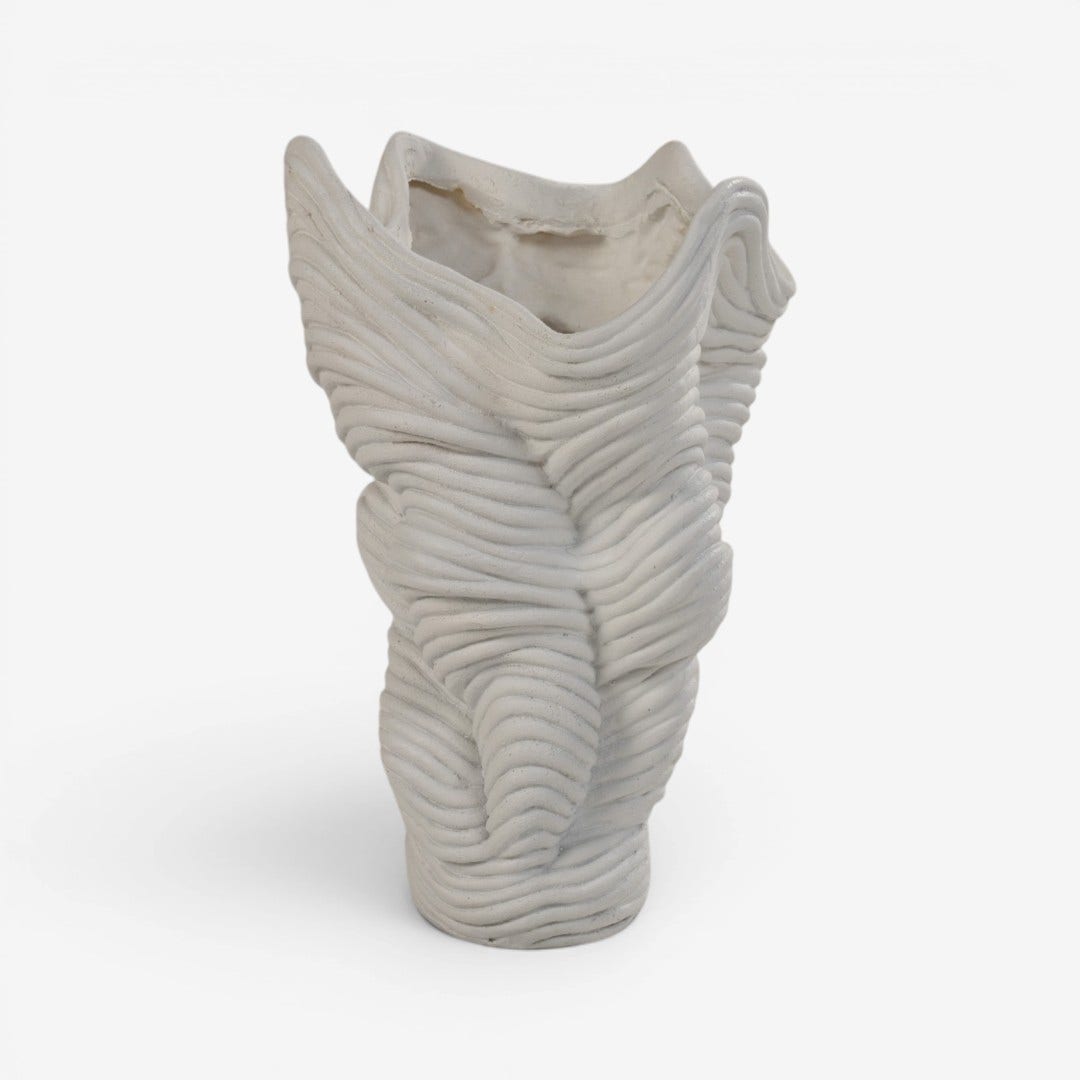 Savvy Resin Vase - 23x39cm