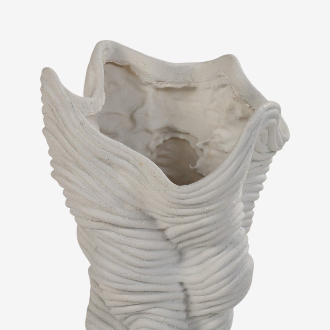 Savvy Resin Vase - 23x39cm