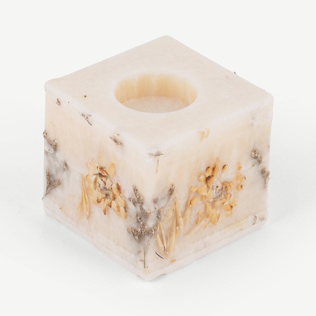 Alaia Floral Pillar Candle -Vanilla