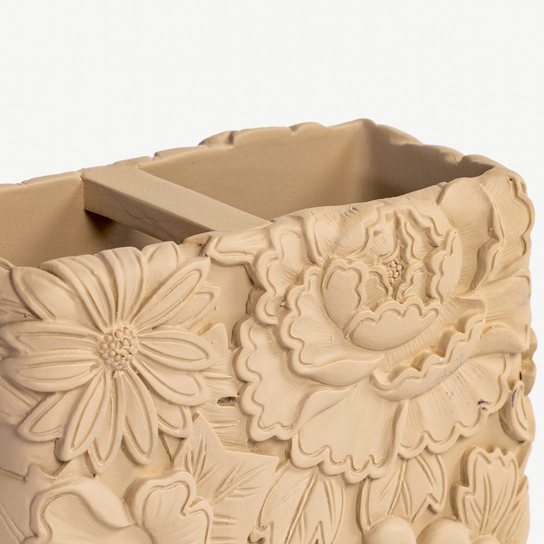 Bale Toothbrush Holder