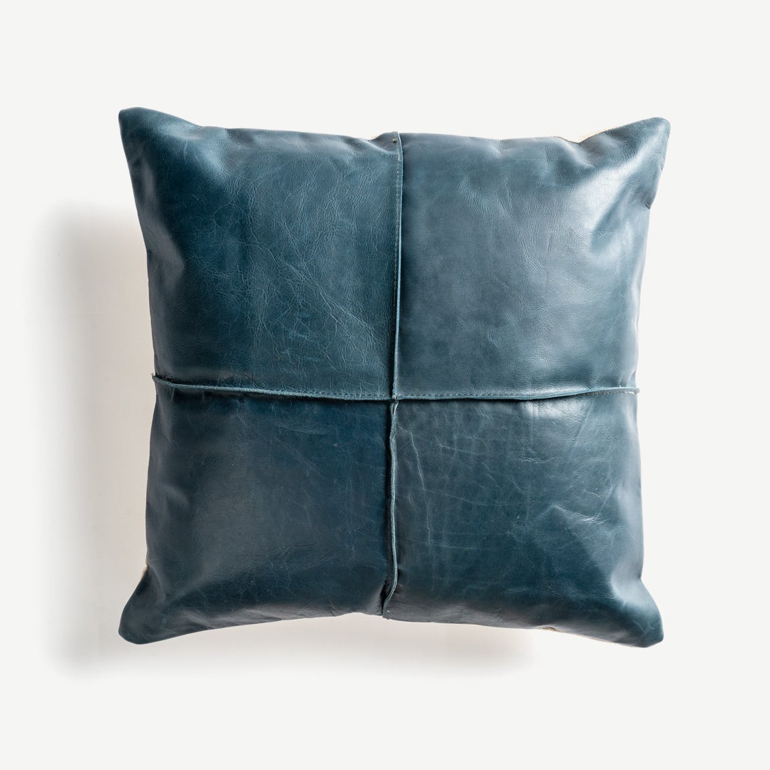 وسادة جلدية كارولين زرقاء - 50x50 سم