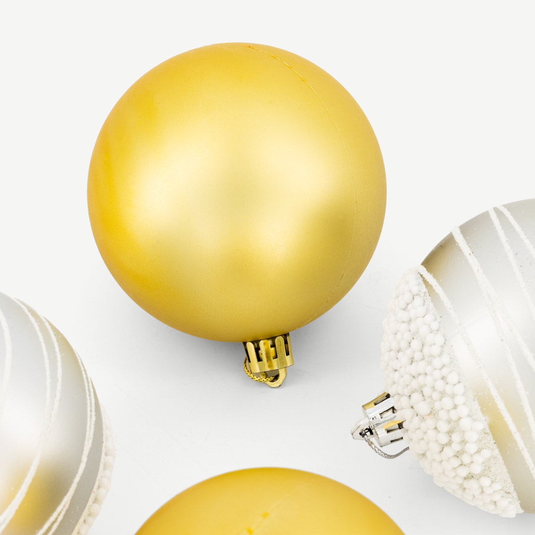 طقم كرات كريسماس من 4 قطع