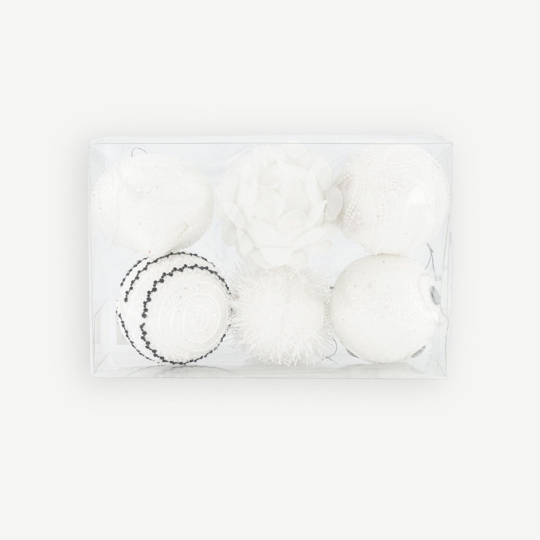 طقم كرات كريسماس من 6 قطع