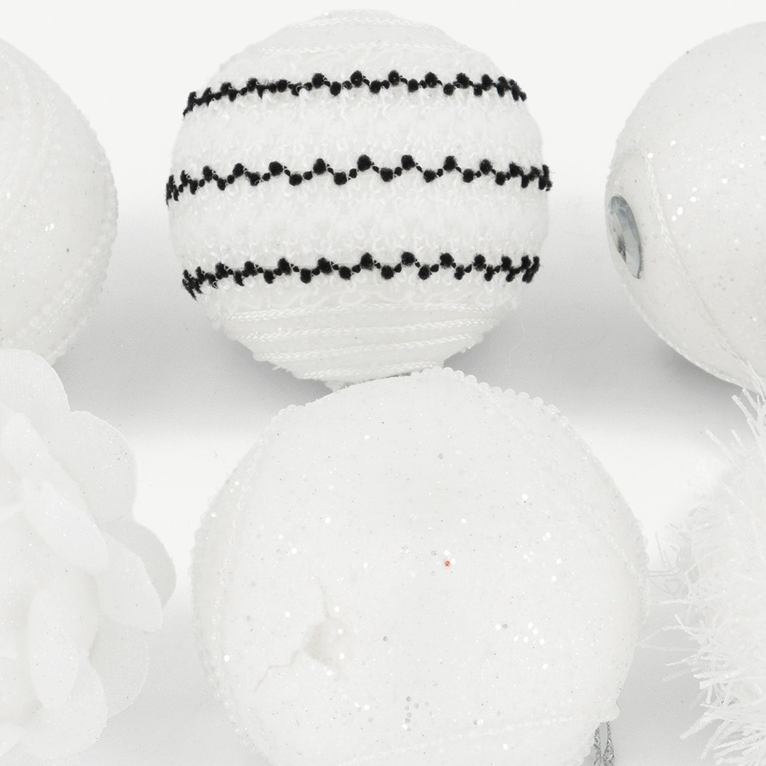 طقم كرات كريسماس من 6 قطع