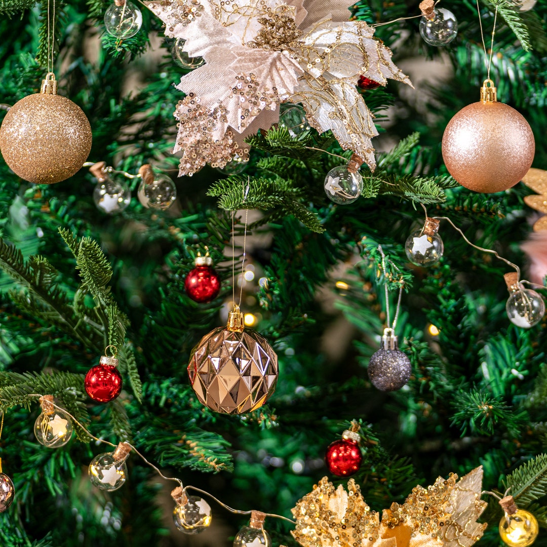 طقم كرات كريسماس من 9 قطع