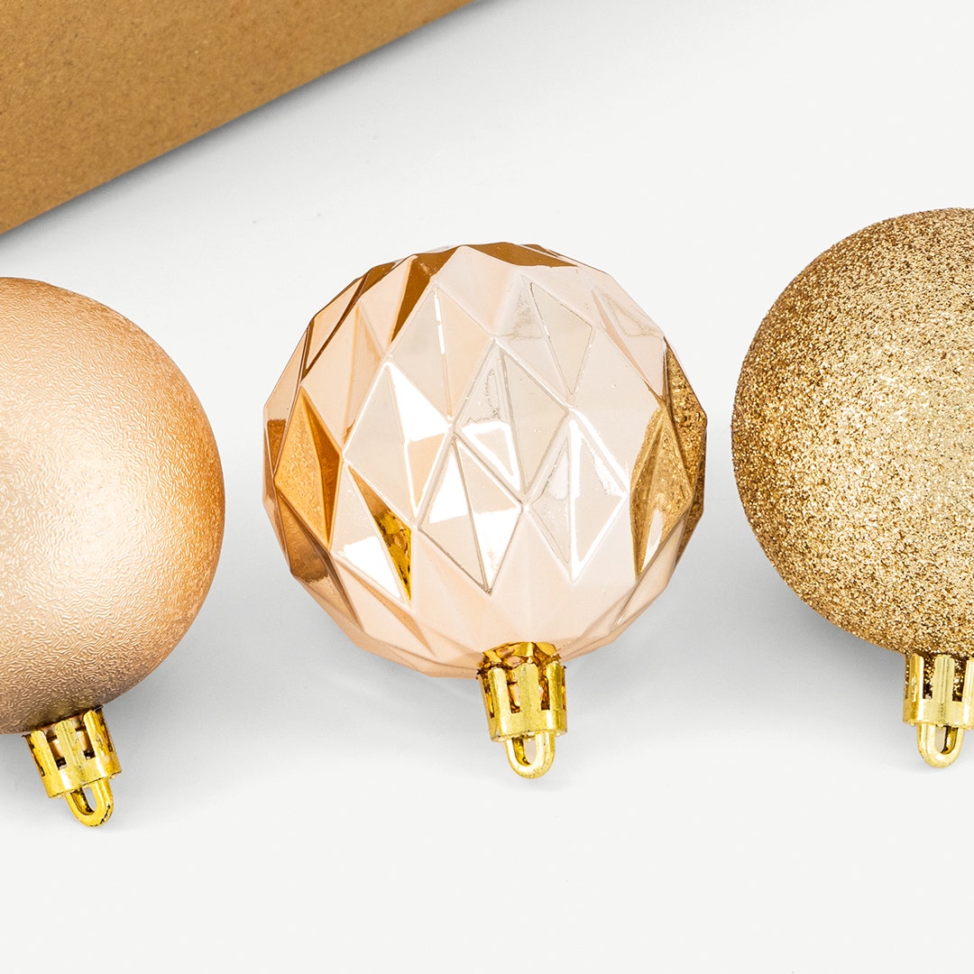 طقم كرات كريسماس من 9 قطع