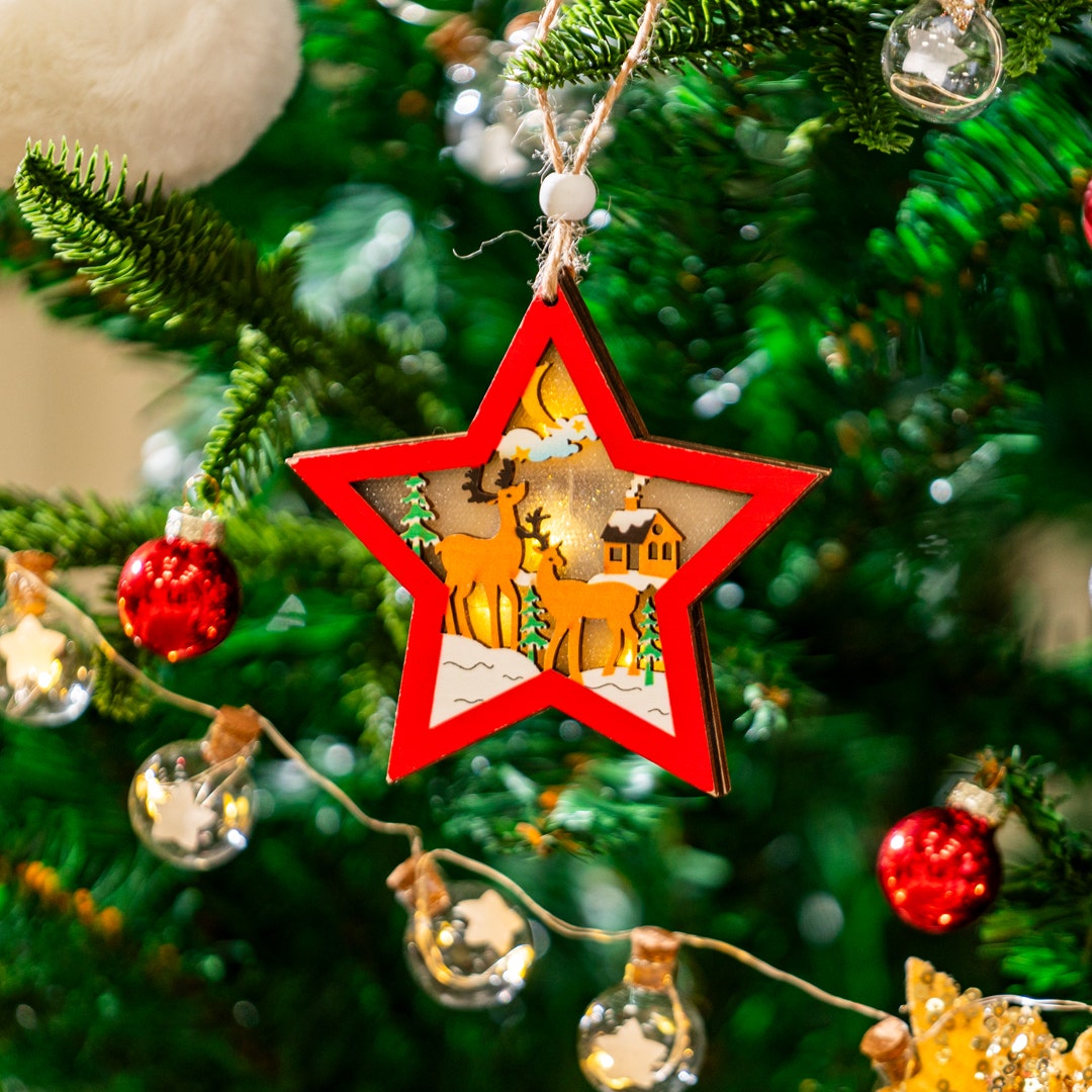 كريسماس ديكور خشبي معلق لنجمة LED