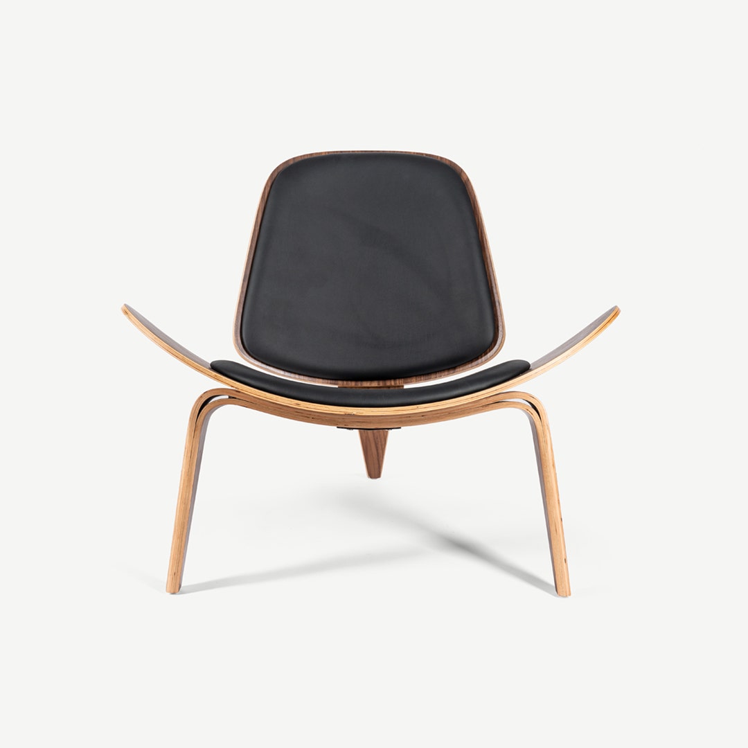 Black store shell chair