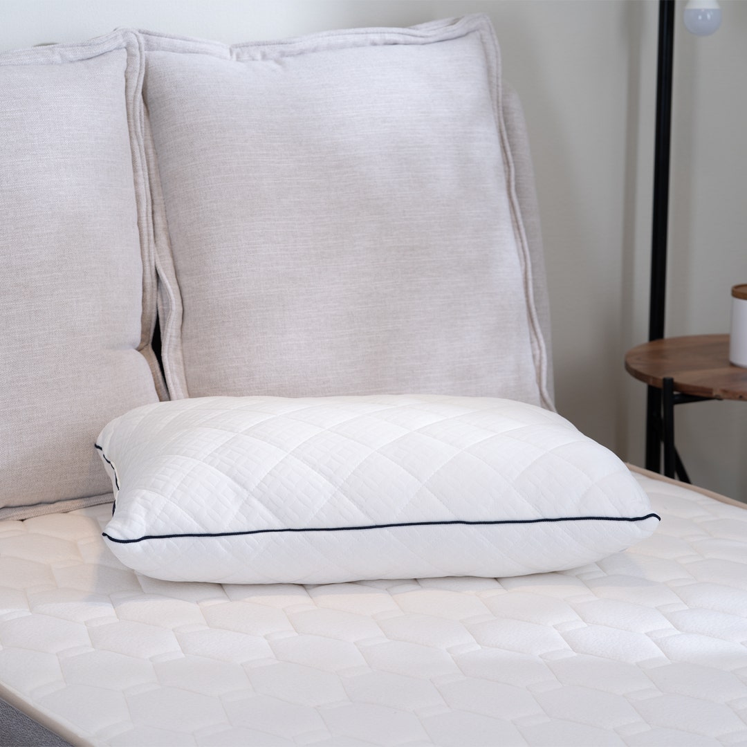 Della Cooling Pillow