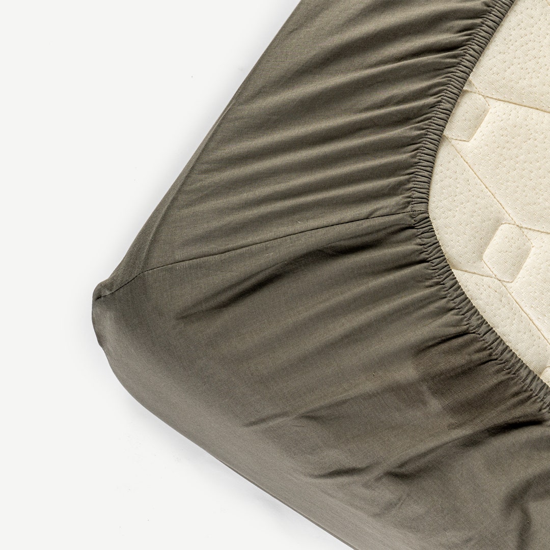 Gavin Washed Cotton Fitted Sheet -Grey