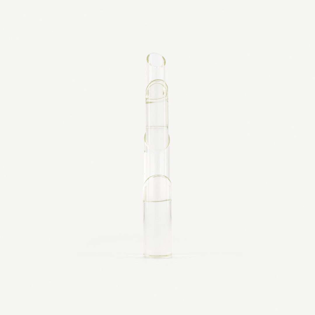 حامل شموع مائل أبيض من هوغو - ٣١ سم