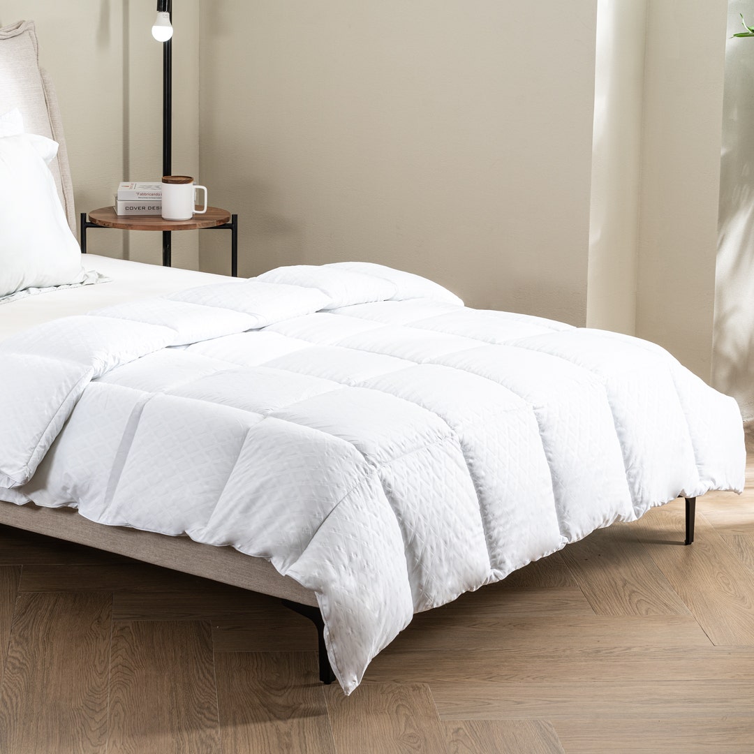 Hygieia AMIC Embossed Duvet