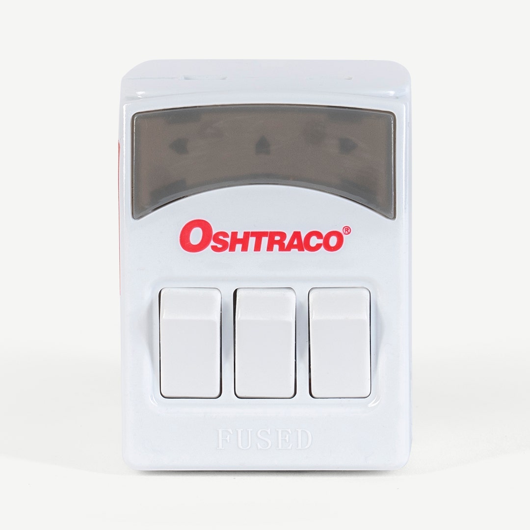 Jaxen 3 Way Switched UK Type Adaptor