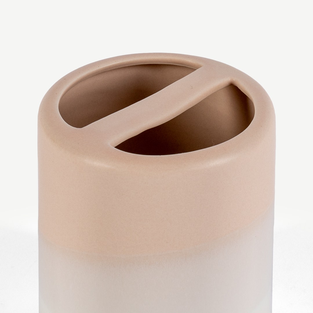 Kyler Toothbrush Holder