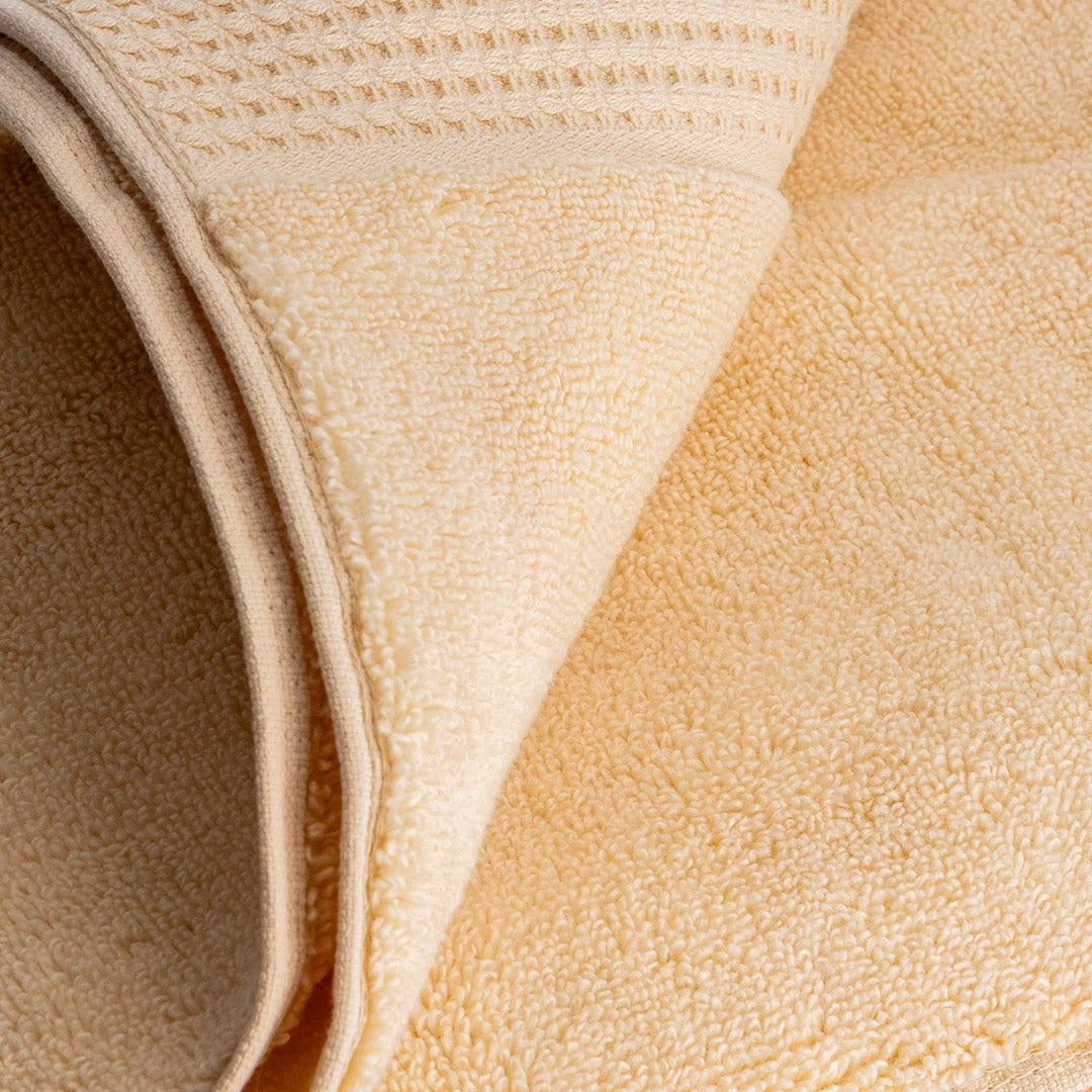 ميليرا منشفة كبيرة 70×140 سم - كريمي