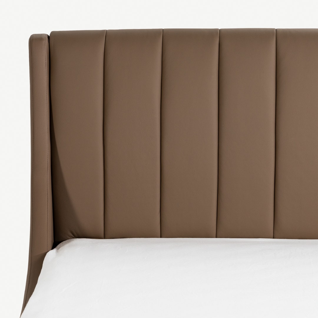 Navio King Bed Brown