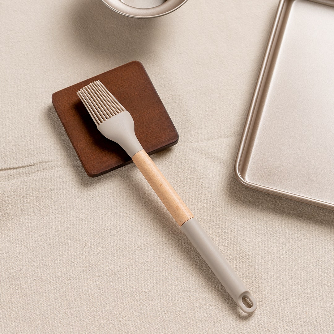 فرشاة معجنات نينوف