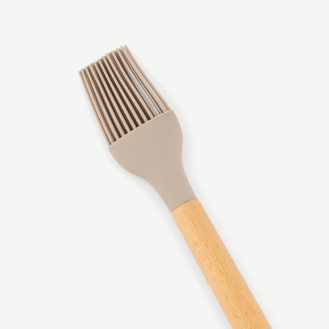 فرشاة معجنات نينوف