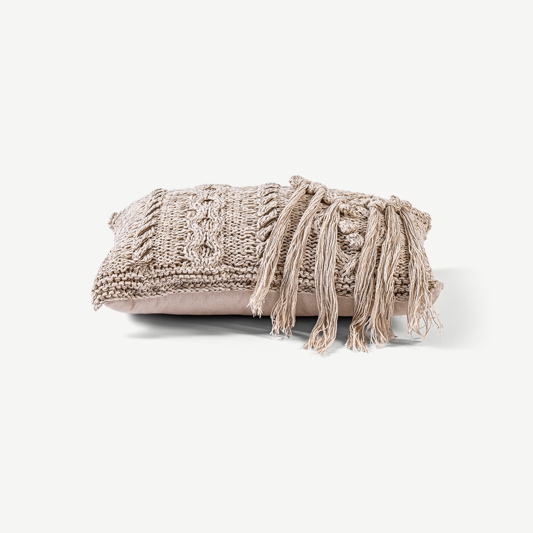 وسادة أورين المعقودة - 30x50 سم