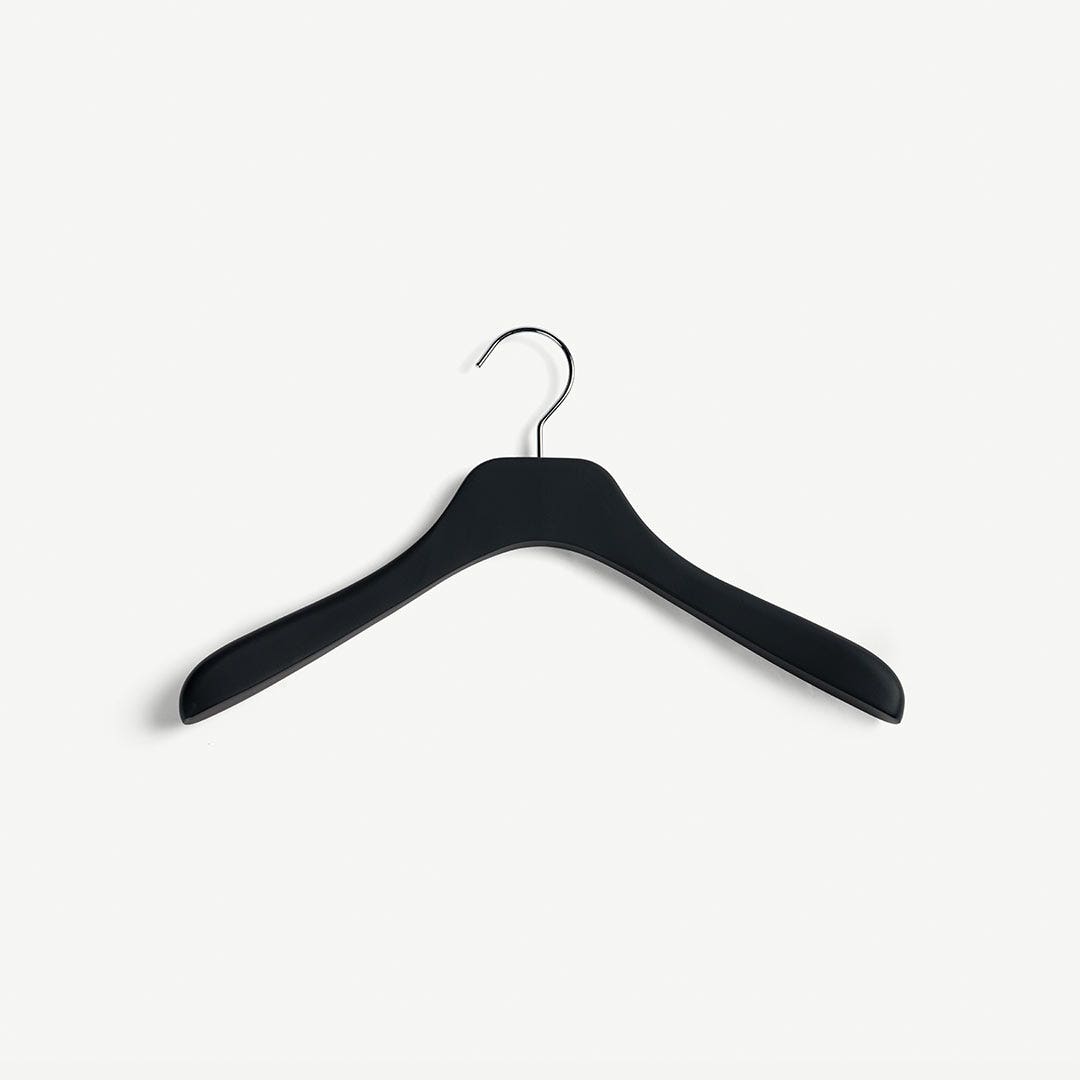 علاقة معاطف ريانا - أسود