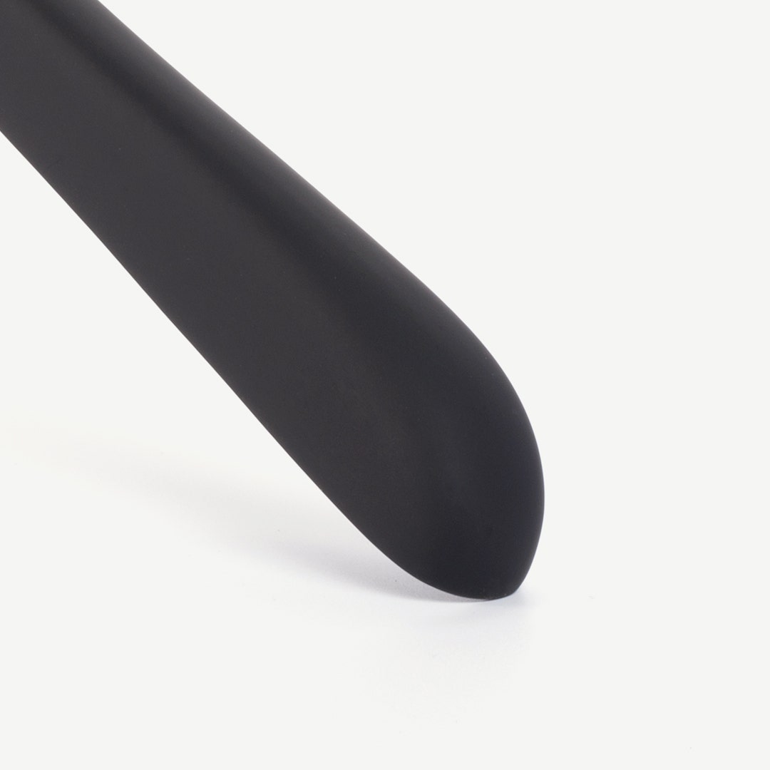 علاقة معاطف ريانا - أسود