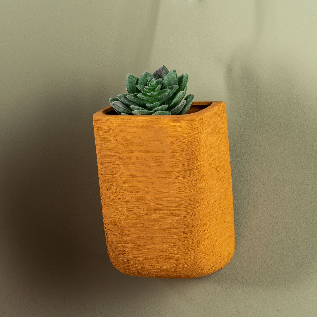 Stephaniie Wall Mount Planter