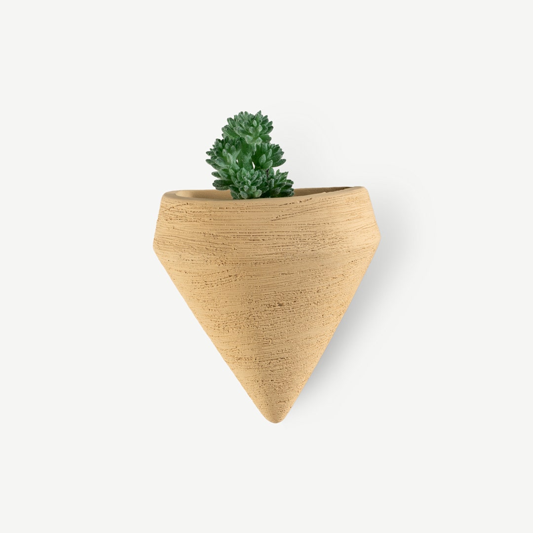 Stephanie Wall Mount Planter