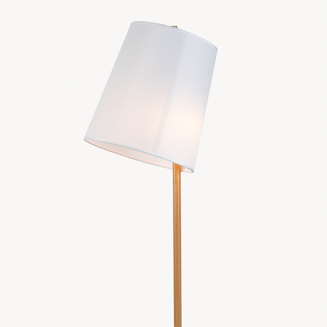 مصباح أرضي خشبي والاس - طبيعي