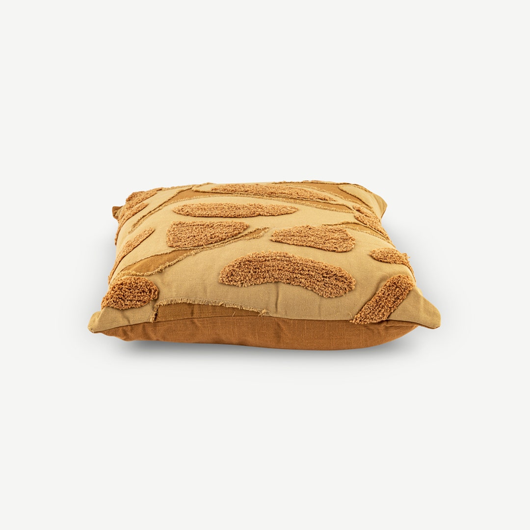 Yumiko Cutpile Embroidered Filled Cushion Peach